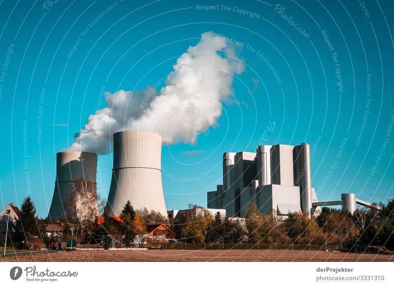 Kohlekraftwerk Schwarze Pumpe in Brandenburg Technik & Technologie Energiewirtschaft Erneuerbare Energie Energiekrise Schönes Wetter Feld bedrohlich hässlich