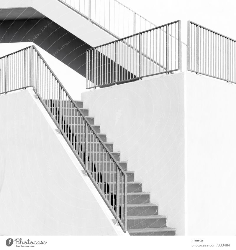 Step by Step elegant Stil Design Karriere Architektur Treppe Geländer Treppengeländer hell modern Beginn ästhetisch Ordnung Wege & Pfade aufwärts aufsteigen