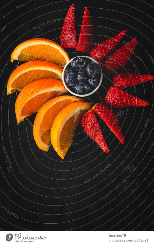 Sortiment von frischem Obst von oben gesehen Gemüse Orange Ernährung Vegetarische Ernährung Diät Schalen & Schüsseln Gesunde Ernährung nachhaltig Lebensmittel