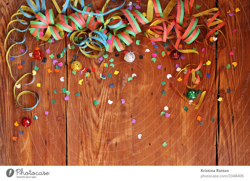 konfetti und luftschlangen Freude Dekoration & Verzierung Feste & Feiern Karneval Silvester u. Neujahr Geburtstag Discokugel Fröhlichkeit lustig mehrfarbig