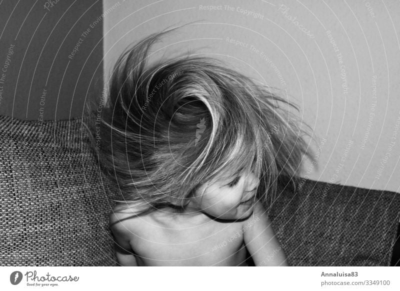 Wirbelwind Kleinkind Mädchen Kopf Haare & Frisuren 1 Mensch 3-8 Jahre Kind Kindheit Fröhlichkeit frisch lustig Geschwindigkeit verrückt schütteln drehen
