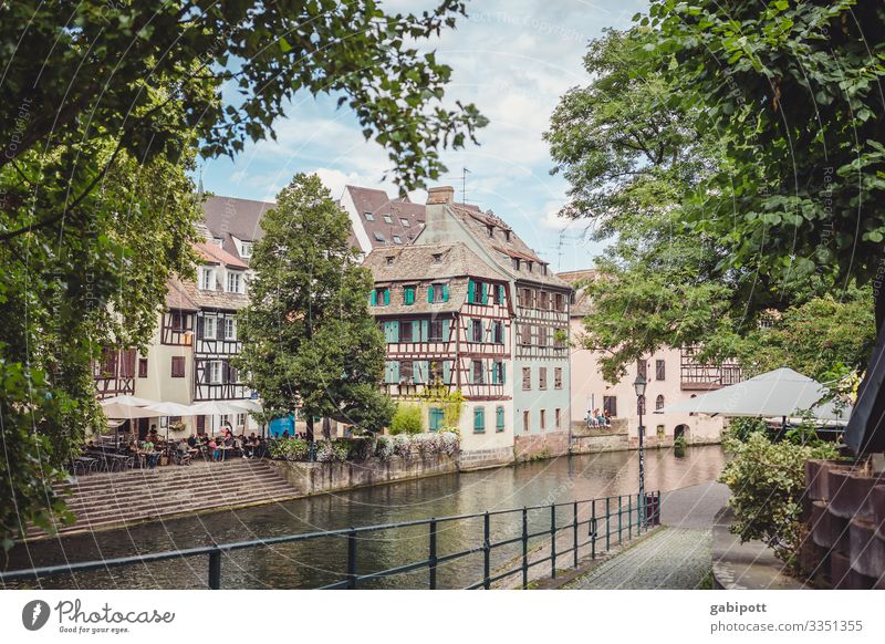 Strasbourg 4/5 Straßburg Ferne Ferien & Urlaub & Reisen Tourismus Tradition Fluss Leben Farbfoto Außenaufnahme Menschenleer Tag Licht Schatten