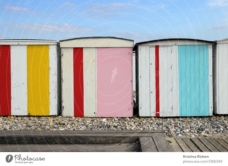bunte buden Ferien & Urlaub & Reisen Strand Küste Hütte mehrfarbig strandhütten badehütte strandkabinen umkleidekabinen umkleidehütten Badehäuschen Le Havre