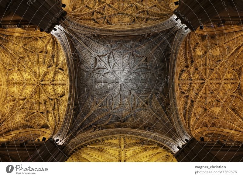 Catedral de Sevilla Ferien & Urlaub & Reisen Tourismus Sightseeing Kirche Dom Bauwerk Gebäude Architektur Sehenswürdigkeit Wahrzeichen Glaube Religion & Glaube