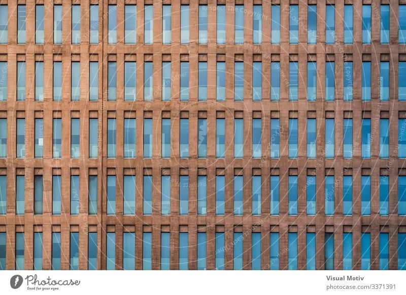 Einheitliche Fassade eines Gebäudes Design Büro Architektur Farbe Stadtfassade Fenster urban verglaste Fenster abstrakter Hintergrund Gebäudefassade
