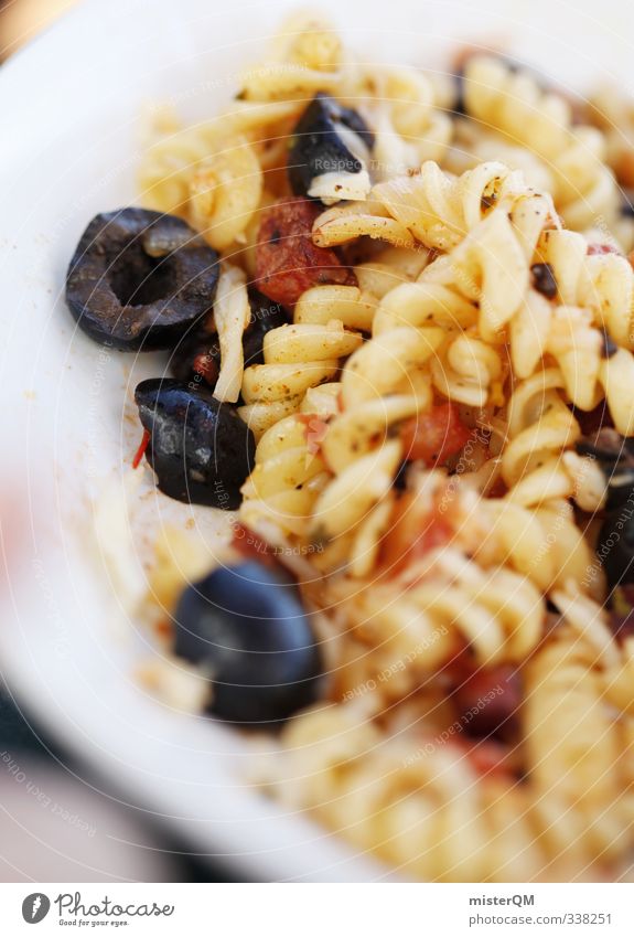 Nudles? Kunst ästhetisch Lebensmittel Nudeln mediterran Küche Gesunde Ernährung Foodfotografie Oliven kochen & garen Vegetarische Ernährung Tellerrand gebraten