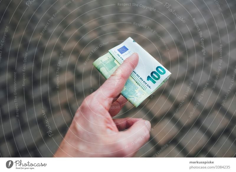 EURO Geldscheine Euro Eurozeichen € cash Bargeld Korruption Steuerhinterziehung Schwarzgeld Bezahlung bar bezahlen Kapitalwirtschaft Reichtum Einkommen