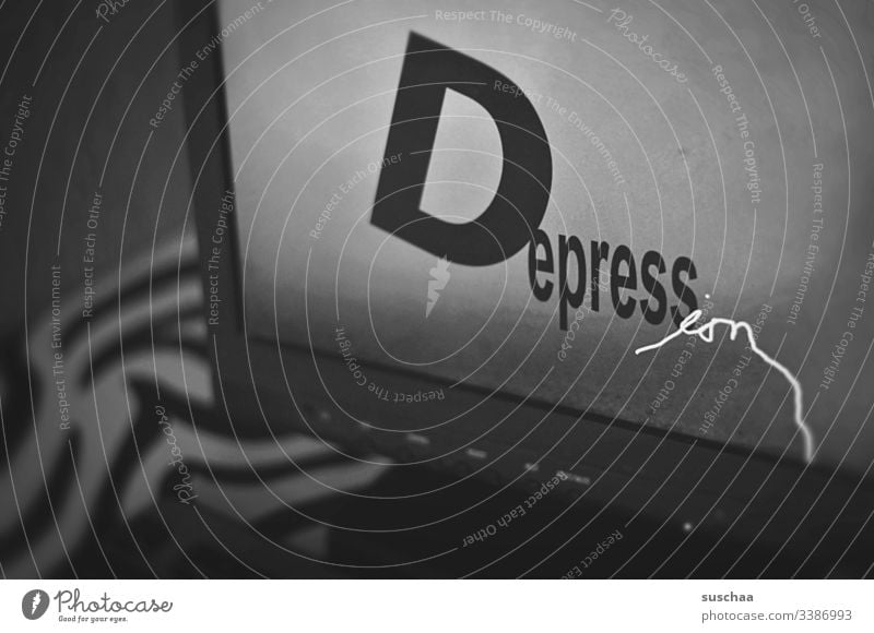 depression Depression Wort Buchstaben Bildschirm Computer Schrift Schriftzeichen Typographie Text Menschenleer digital düster dunkel Schwarzweißfoto Traurigkeit