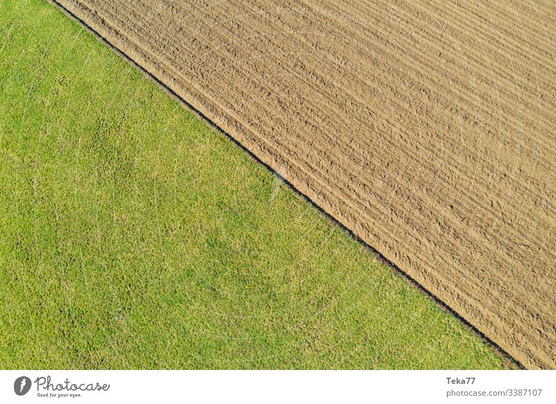 #Feld und Acker von Oben feld drone von oben agriculture Feldarbeit Felder Feldrand wald Bauernhof zwei Grass acker trennung natur deutschland linien textur