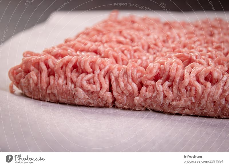Hackfleisch Fleisch Faschiertes Ernährung Bioprodukte Essen zubereiten Schweinefleisch Rindfleisch Nahaufnahme roh rohes fleisch küche zubereitung