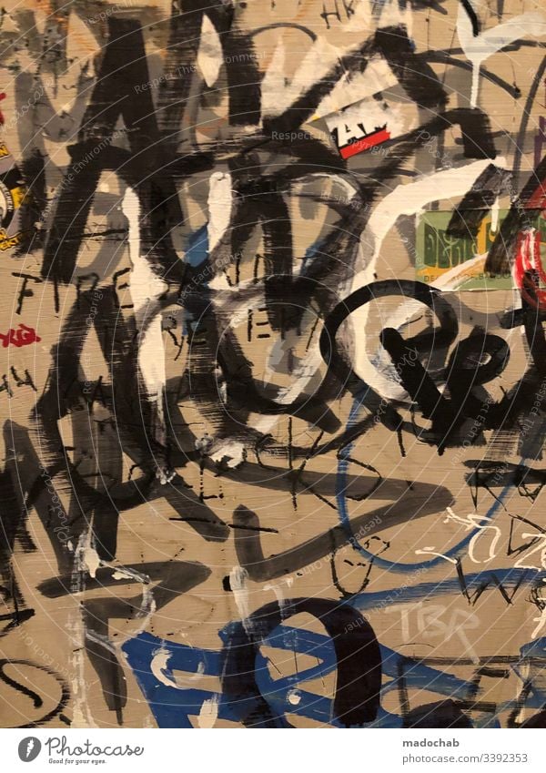 Graffiti Schmiererei Tags Kunst Schrift vanalismus Wand Schriftzeichen Buchstaben Jugendkultur Kultur Typographie Menschenleer Wort Text Zeichen