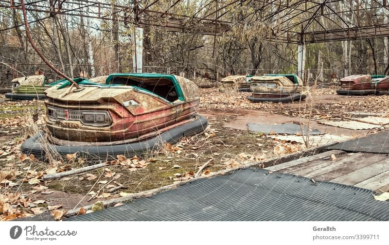 verlassener Vergnügungspark in Tschernobyl Ukraine akzeptieren Verlassen Unfall Anziehungskraft Herbst gebrochen Katastrophe kontaminiert Verunreinigung Schaden