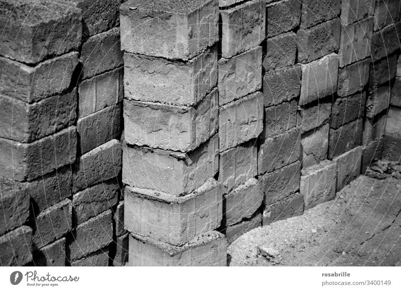Stapel Pflastersteine | Trash 2020 Steine Straßenbau Gehwegplatten Platten Mauer Beton Betonsteine grau trist Bau Baustelle Hintergrund neutral Verlegeplatten