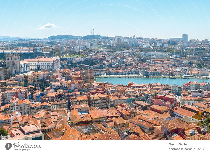 Luftaufnahme der Altstadt von Porto, Portugal Ansicht alt Stadt Douro Großstadt Antenne Europa Fluss Stadtbild historisch Portugiesisch oporto reisen Tourismus