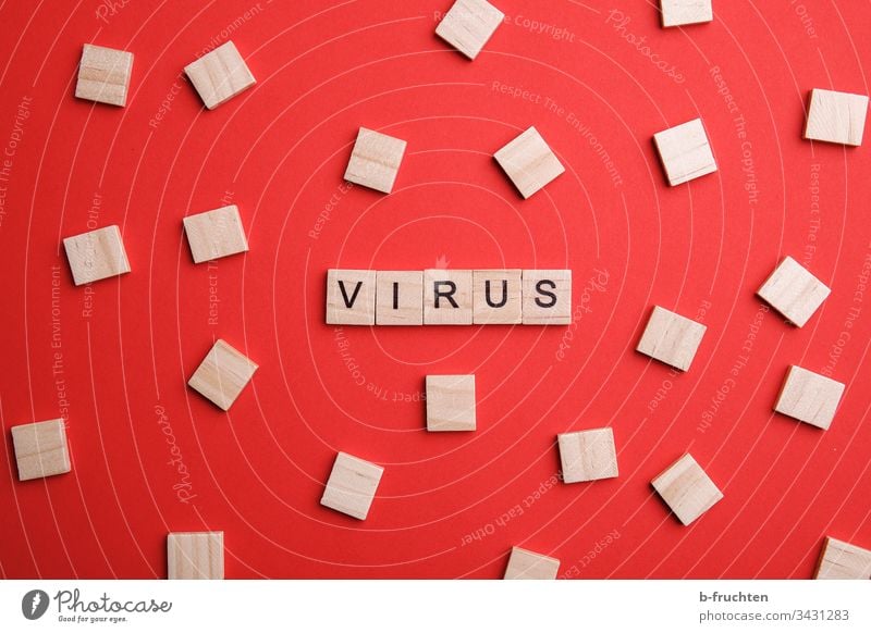 Scrabble-Buchstaben mit dem Wort "Virus" Coronavirus Krankheit Corona-Virus Infektionsgefahr Medizin Gesundheit Schutz Pandemie wort Holzsteine Spielen