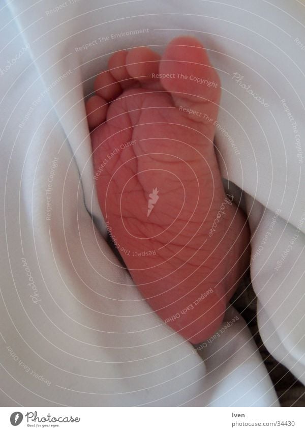 Ein Wunder! Geburt Zehen klein Taufe Baby Mann Fuß Barfuß