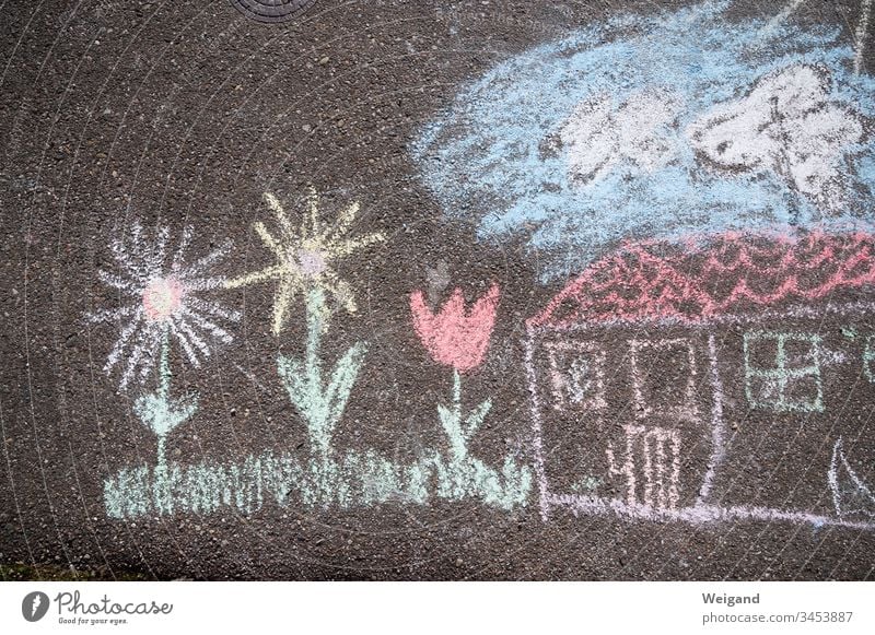Kindergarten Straßenkreide malen Blumen Muttertag Haus Hausbau Kindererziehung Kindergeburtstag Kreativität Kindheit Spielen Freude