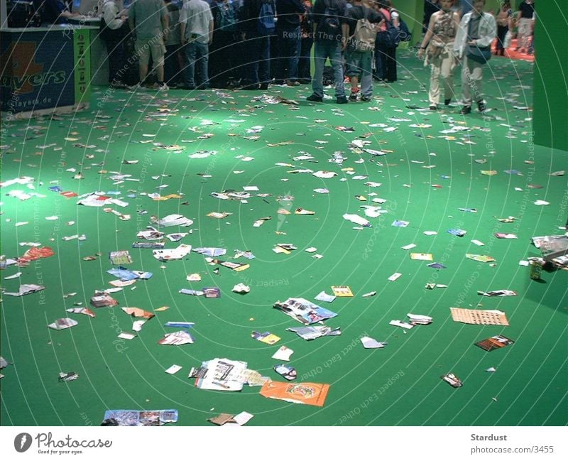 Yougendkultur Müll Papier grün Fototechnik Gottesdienst