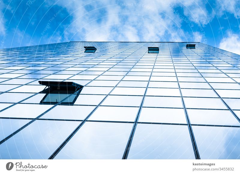 Moderne Fassade aus Glas und Stahl. Hintergrund Himmel Cloud Wolkenkratzer abstrakt Wirtschaft Architektur Grundbesitz blau wirtschaftlich Büro Konstruktion
