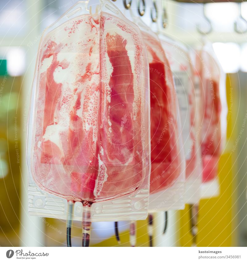 Bluttransfusion Geldgeschenk rot Tasche Krankenhaus schenken medizinisch Chirurgie Kunststoff Medizin Transfusion menschlich Spender Gesundheit Gerät Labor