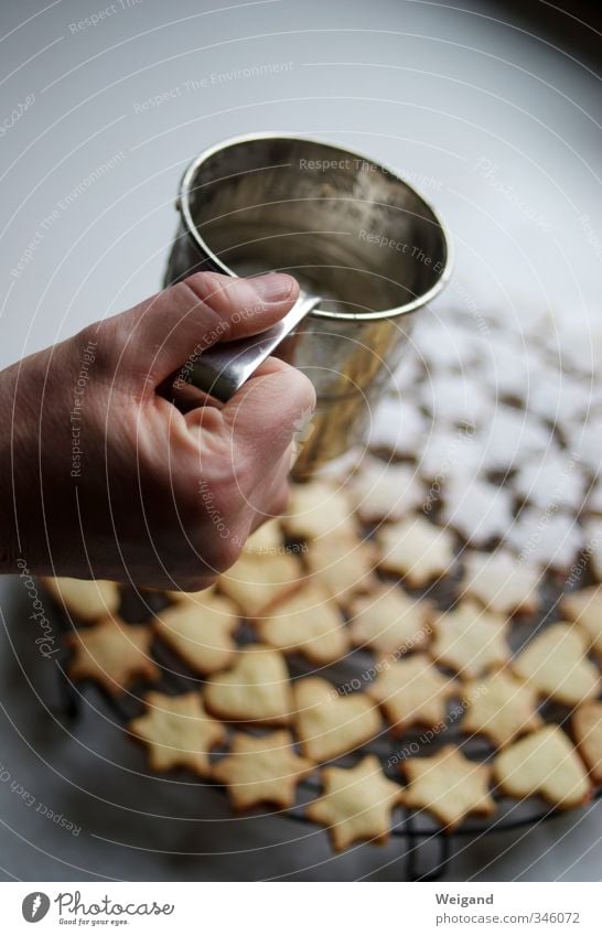 Andromeda-Nebel Lebensmittel Teigwaren Backwaren Süßwaren Sieb Metall süß weiß Plätzchen Weihnachten & Advent Weihnachtsgebäck Puderzucker Zucker Küche Kuchen