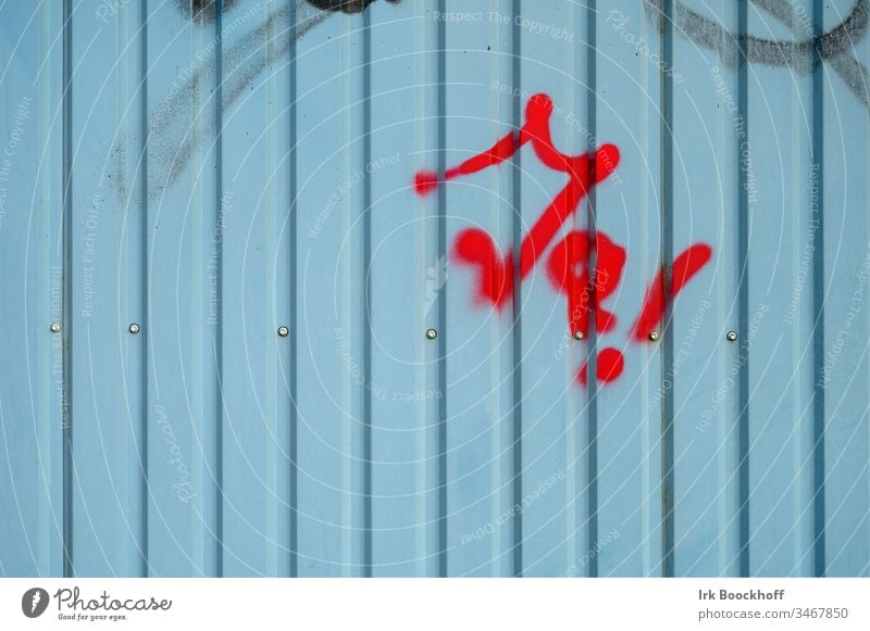Gaffiti mit dem Wort "JA" Graffiti Ja Wand Wandmalereien Straßenkunst Menschenleer Gemälde Buchstaben Kunst Außenaufnahme Kultur Fassade Detailaufnahme Farbfoto