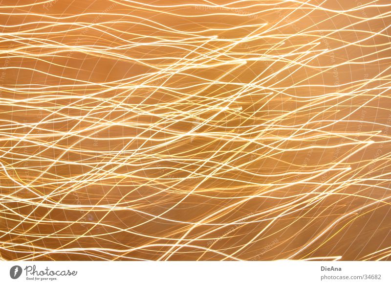 Glowing waves Wellen Licht Muster kreuzen glühen gelb braun Langzeitbelichtung Stil Linie Nähgarn Kurve Netz Bewegung Lampe orange light motion pattern