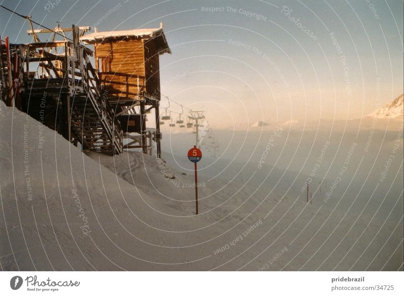 Mystic Piste alpin Romantik kalt Panorama (Aussicht) Winter Wintersport Ferien & Urlaub & Reisen weiß Berge u. Gebirge Schnee Klarheit Skipiste groß