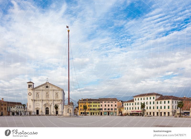 Hauptplatz von Palmanova, Italien. palmanova Quadrat Kirche mittelalterlich Markt Hintergrund Denkmal Plaza Udine weiß reisen Religion Italienisch venezia