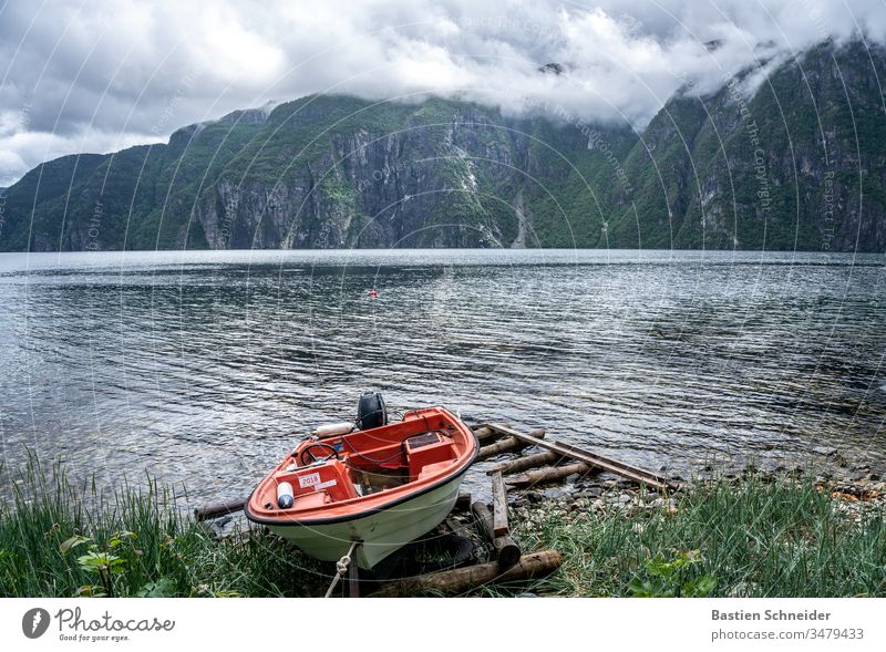 Anlegestelle in Norwegen Skandinavien Himmel Umwelt Natur Landschaft Außenaufnahme Farbfoto Schönes Wetter Ferien & Urlaub & Reisen Menschenleer Tag Licht