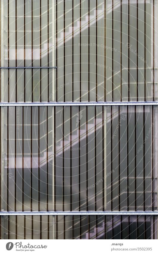 Treppenhaus Fassade Kunststoff Linien Architektur Geländer aufsteigen Gebäude Karriere