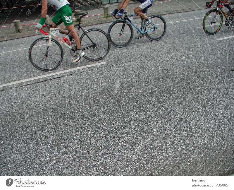 Radrennen Rennrad Sport grüne Hose Fahrradfahren