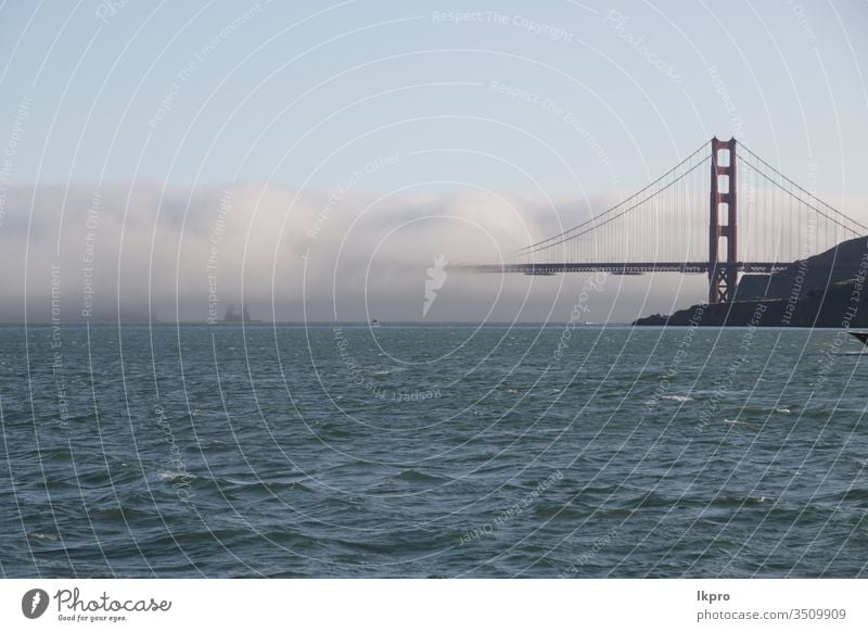 san francisco die berühmte goldene brücke Symbol Metropole Revier Ziele neblig Küste Cloud Tourist Licht Nebel Abenddämmerung historisch Golden Gate Bridge