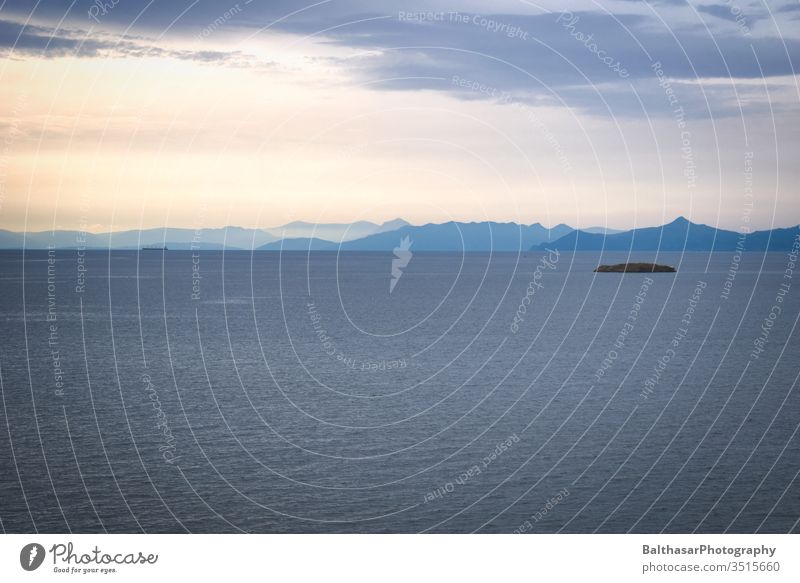 Meer - Horizont - Berge Griechenland Europa Sonnenlicht Wolken Mittelmeer ägais Insel Berge u. Gebirge Silhouette Wasser Einbildung Bewegung Wellen Licht Schiff
