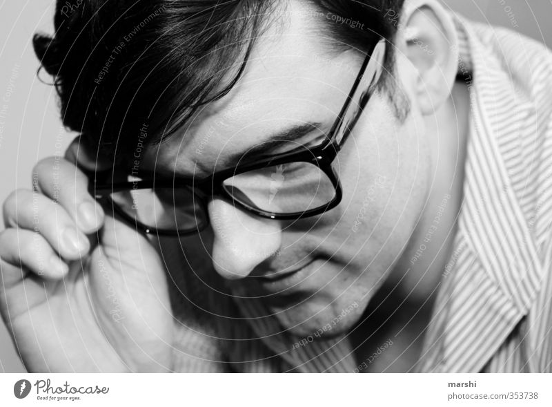 Lesen bildet. Stil Freizeit & Hobby lesen Mensch maskulin Junger Mann Jugendliche Erwachsene Kopf 1 30-45 Jahre Accessoire Gefühle Stimmung braun Brille