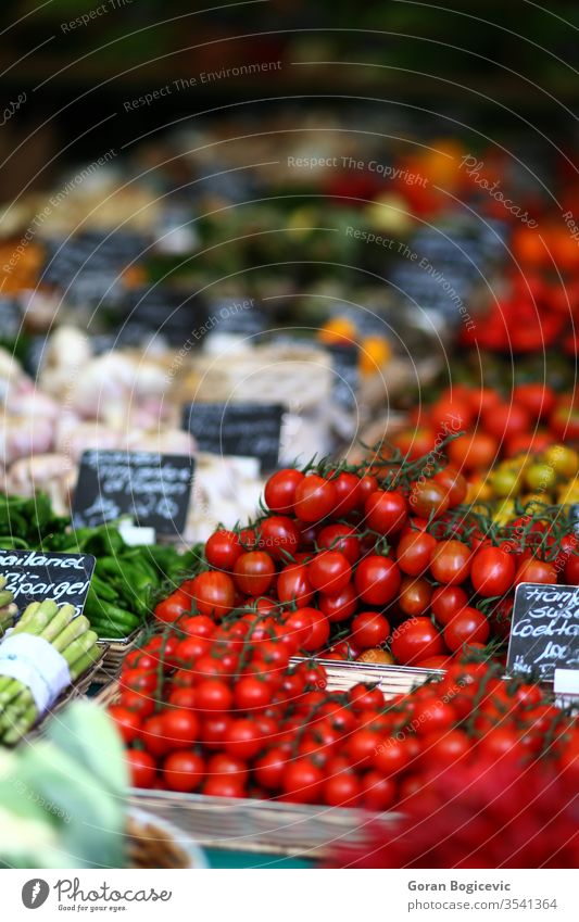 Markt Ackerbau Biografie Möhre Kirsche Farbe farbenfroh Salatgurke Kultur Diät essen Bauernhof Landwirt Lebensmittel frisch Frucht Garten Lebensmittelgeschäft
