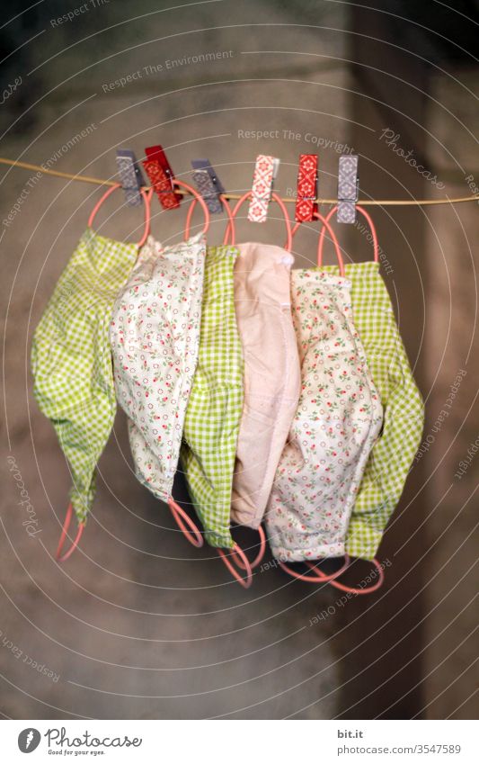 Masken Wäsche Wäscheleine Wäsche waschen trocknen hängen Wäscheklammern aufhängen Sauberkeit Corona Schutz Schutzmaske Mundschutz Virus coronavirus Corona-Virus