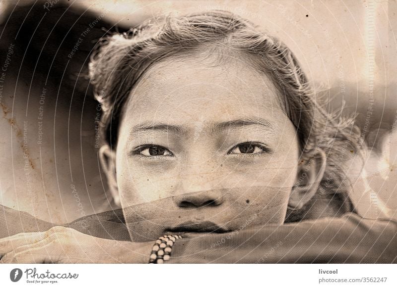 Laotisches Mädchen mit feuchtem Kolodium-Effekt laotisches Mädchen Schönheit kleine Frau Gesicht tull cool Verlockung hübsch Porträt Lifestyle asiatischer Stil