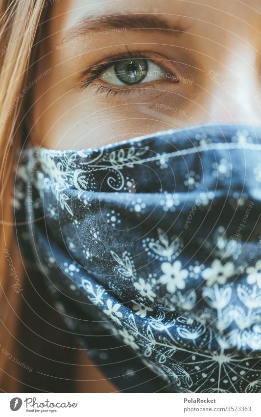 #A10# Frau mit Maske zu Corona-Zeit II Gesundheitswesen COVID-19 Ansteckend Seuche Mundschutz schützend Schützen Infektionsgefahr Krank Epidemie Schutz Pandemie