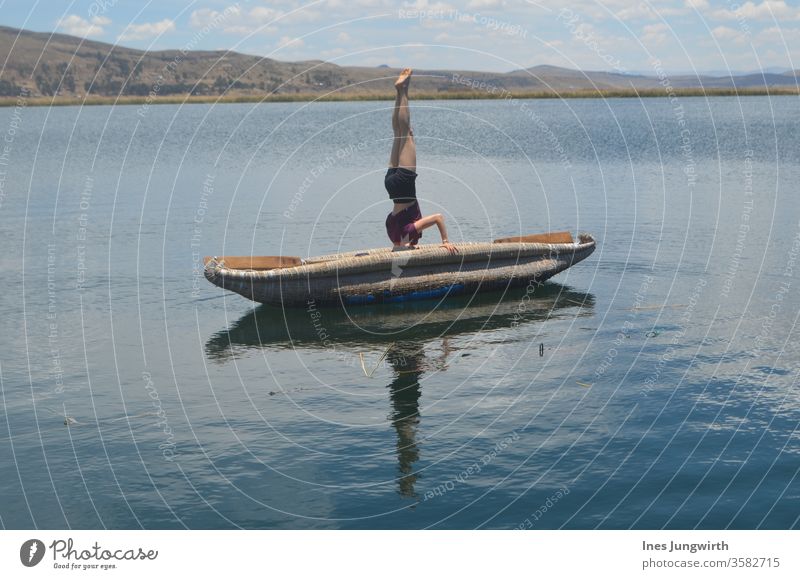 Kopfstand-Kanu Yoga Balance Workout flexibilität Gymnastik calisthenics Sommer Ausflug Abenteuer Tourismus Landschaft Außenaufnahme Ferne Fernweh Freiheit Natur