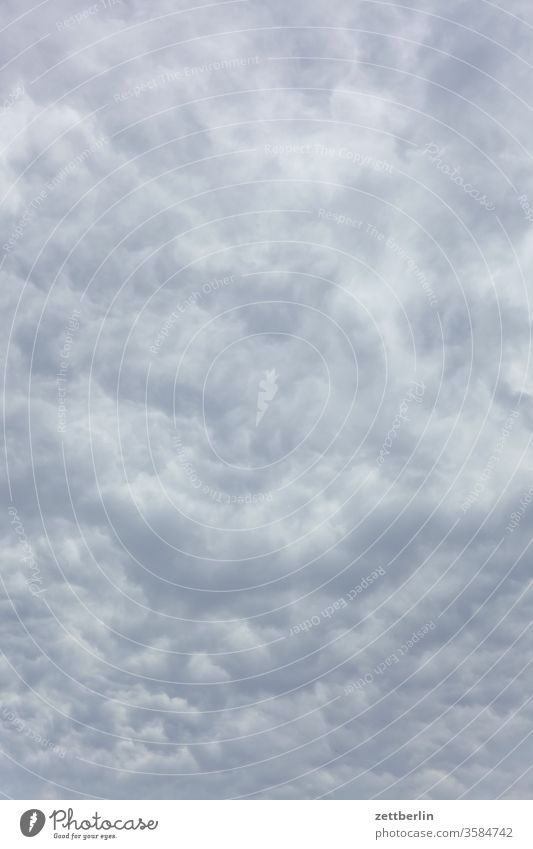 Tiefdruckgebiet again wolke altocumulus wolkenfeld klima klimawandel drohend dunkel dämmerung düster farbspektrum feierabend froschperspektive gewitter