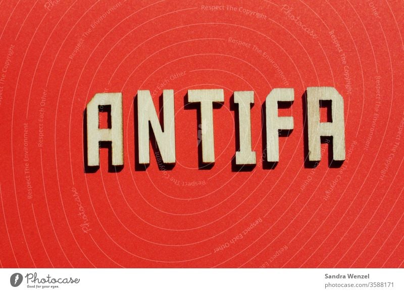 Antifa Faschismus Antifaschismus Politik rot Krawalle Menschenrechte Fanatismus fanatisch Organisation
