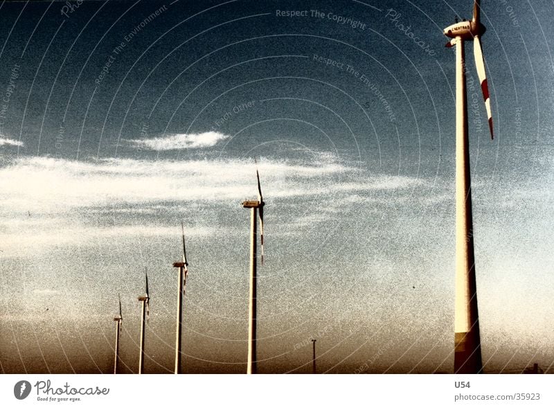 Strom Wolken Autobahn Windstrom Windkraftanlage Himmel Landschaft