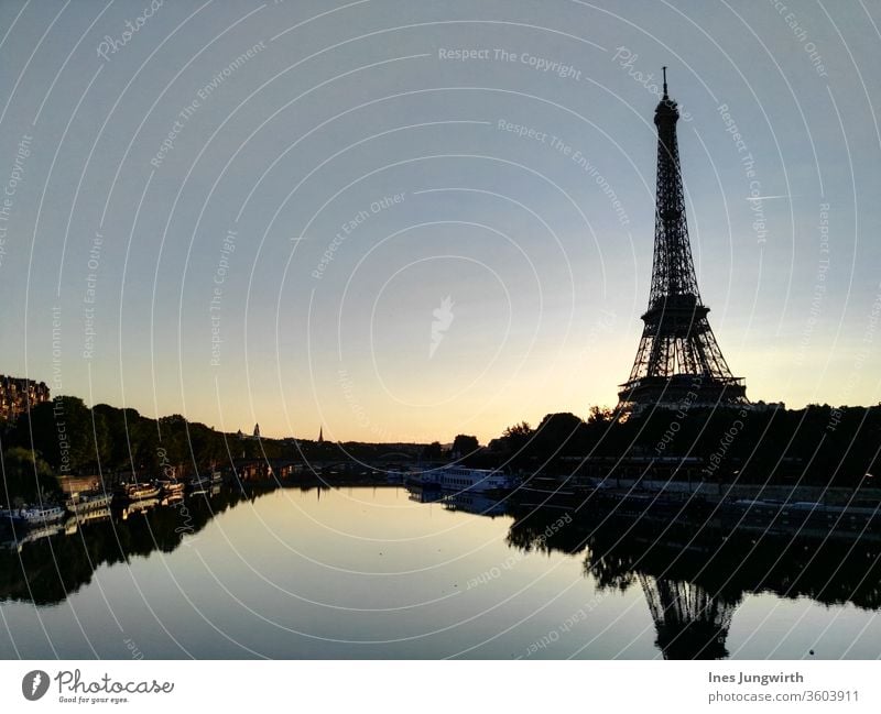 früher Morgen in Paris Frankreich Eiffeltower eiffelturm Fluss Seine Hauptstadt Großstadt Stadt Stadtzentrum Außenaufnahme Aussicht Sonnenlicht Himmel