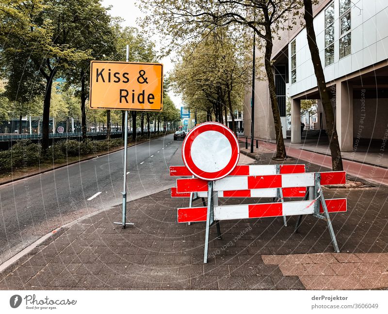 Kiss & Ride-Verkehrszeichen Joerg Farys belgien benelux benelux_2018 beneluxstaaten derProjektor derProjektor_2018 dieProjektoren niederlande Rotterdam