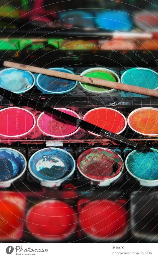 bunt Freizeit & Hobby Spielen Basteln Kunst mehrfarbig Kindheit Kreativität Farbkasten Aquarell Farbstoff Farbe Farbenspiel regenbogenfarben Pinsel malen