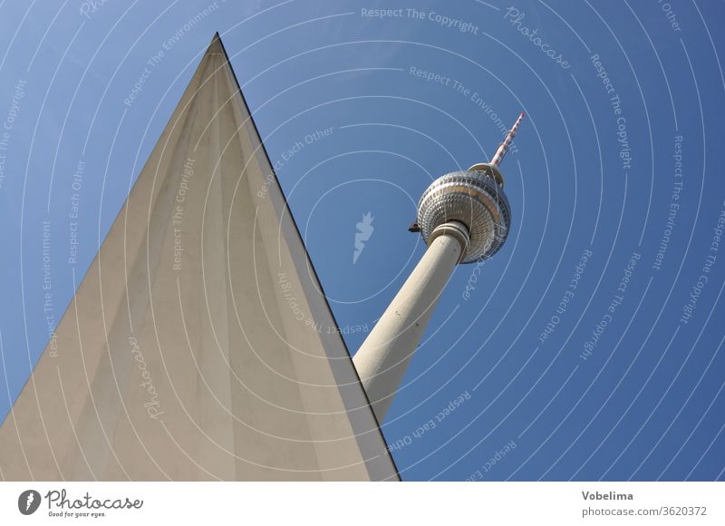 Berliner Fernsehturm funkturm deutschland hauptstadt brd großstadt fernsehturm alexanderplatz architektur gebäude untersichtz froschperspektive