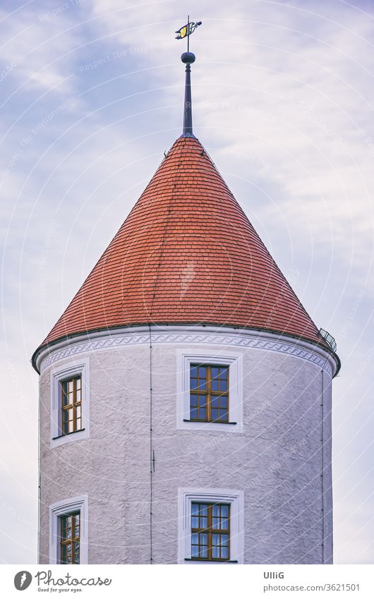 Eckturm eines Schlosses - Eckturm eines Schlosses, Schloss Freudenstein, Freiberg, Sachsen, Deutschland. Turm Palast Burg oder Schloss Architektur Gebäude Dach