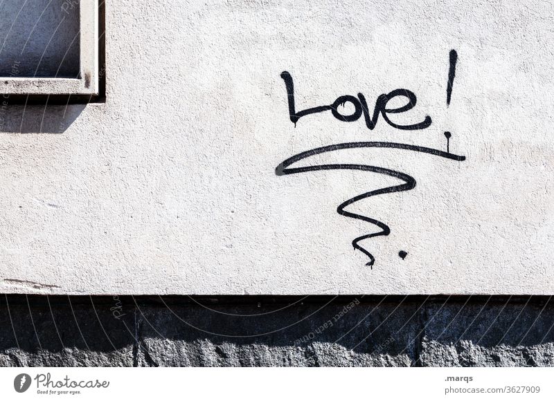 Love! Liebe Typographie Graffiti schwarz weiß Wand positiv
