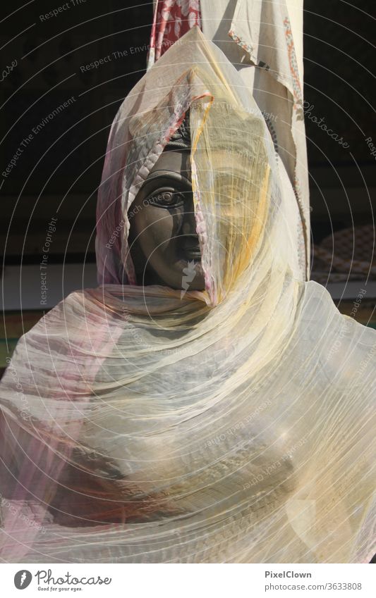 Indische Statue bekleidet mit einem tuch Indien Asien Ferien & Urlaub & Reisen gelb Tuch Blick Frau